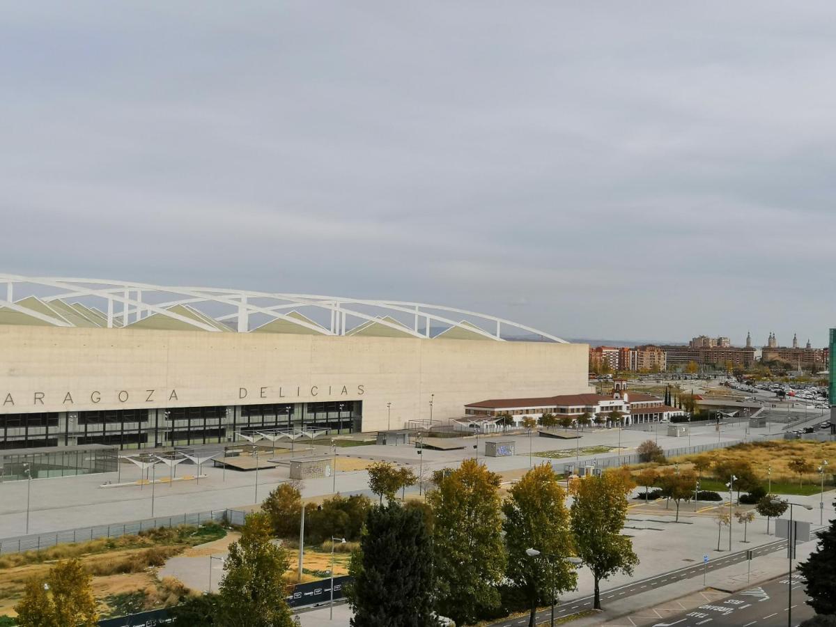 La Parada De La Estacion Con Parking Сарагоса Екстер'єр фото